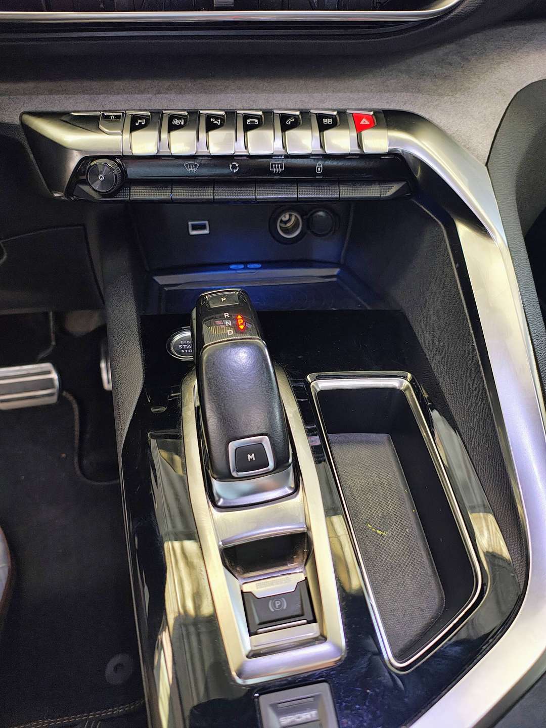 Peugeot 3008  3008 II 2016 2.0 bluehdi GT S TETTO