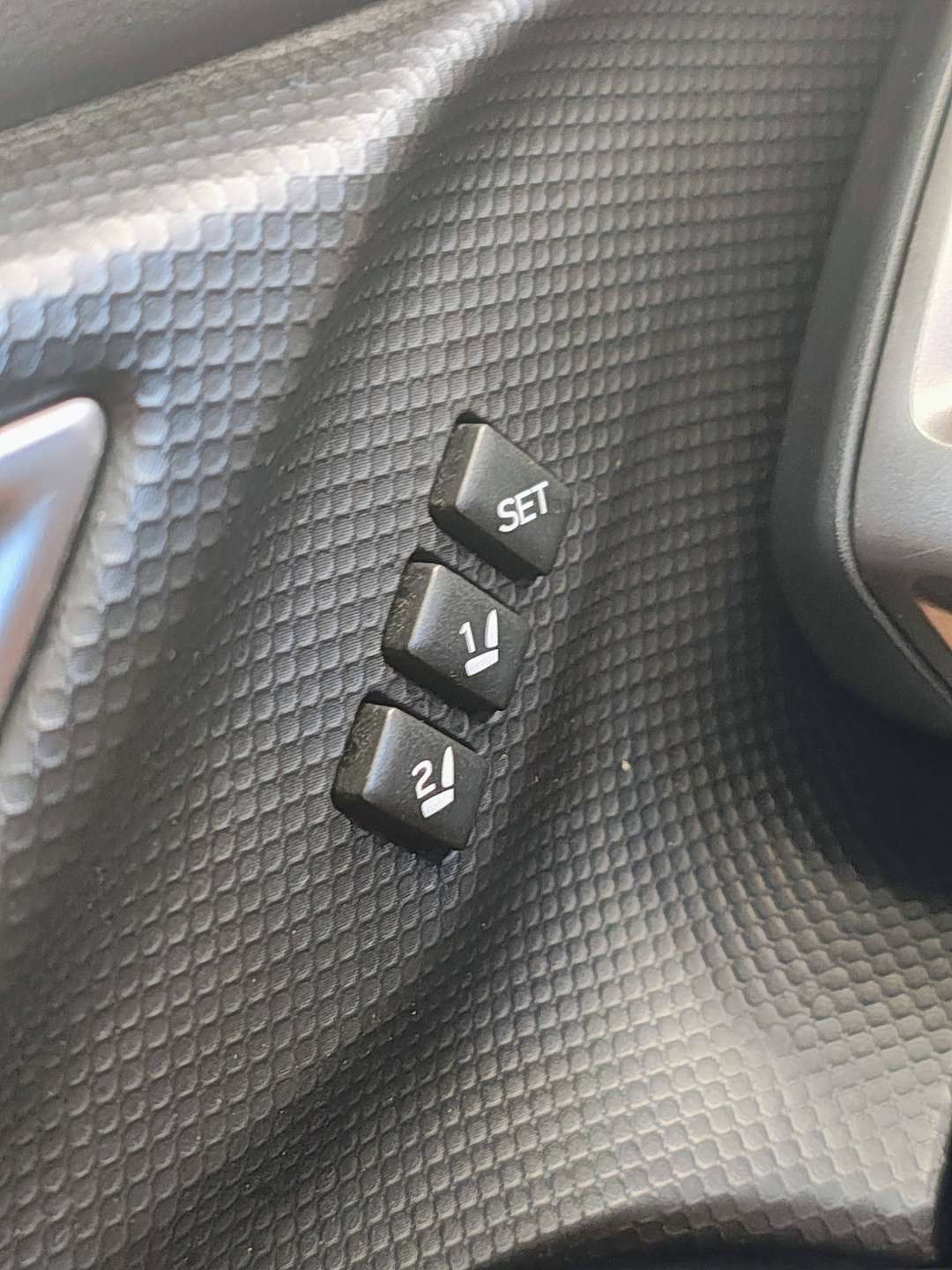 Subaru Forester  Forester 2.0i Premium lineartronic 4×4
